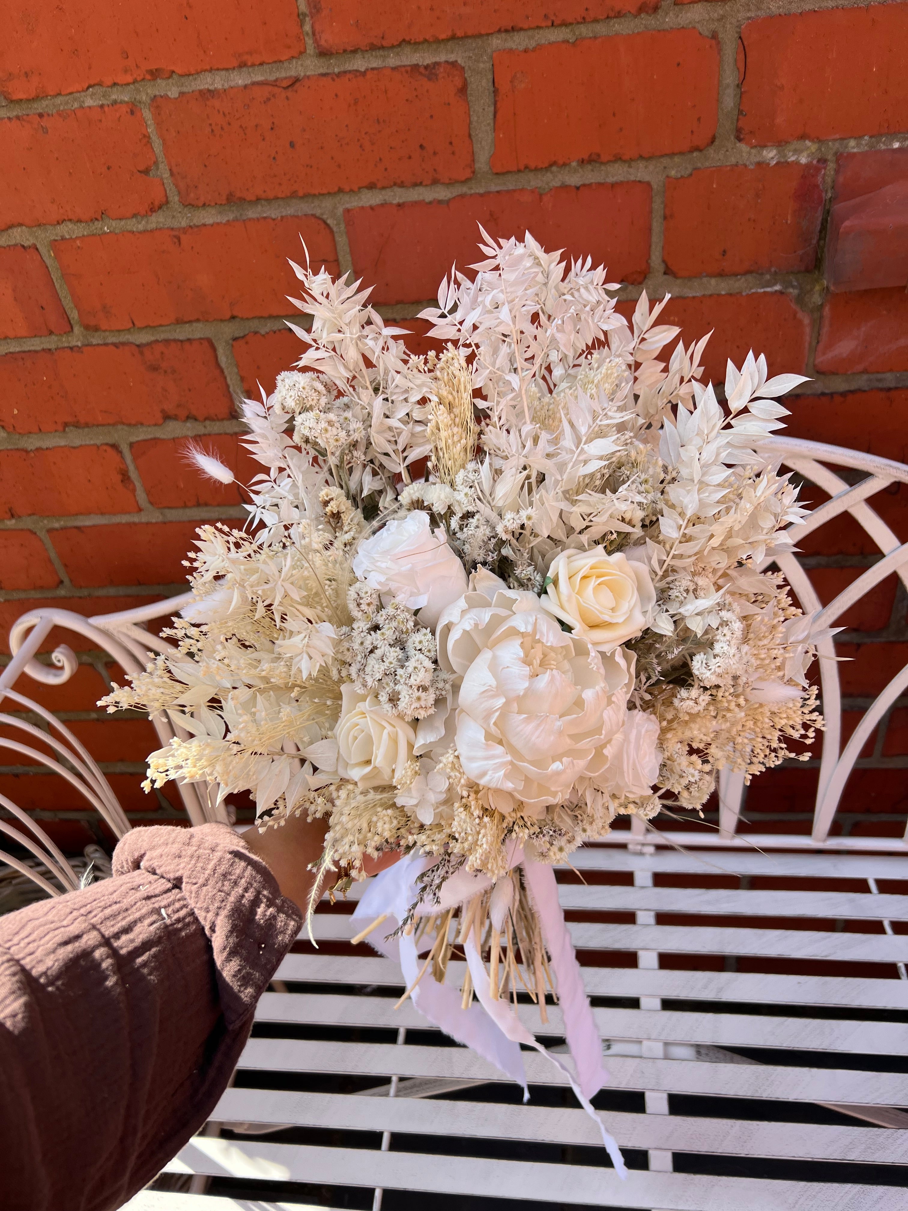 Lily | Luxury Neutral White Bridal Bouquet