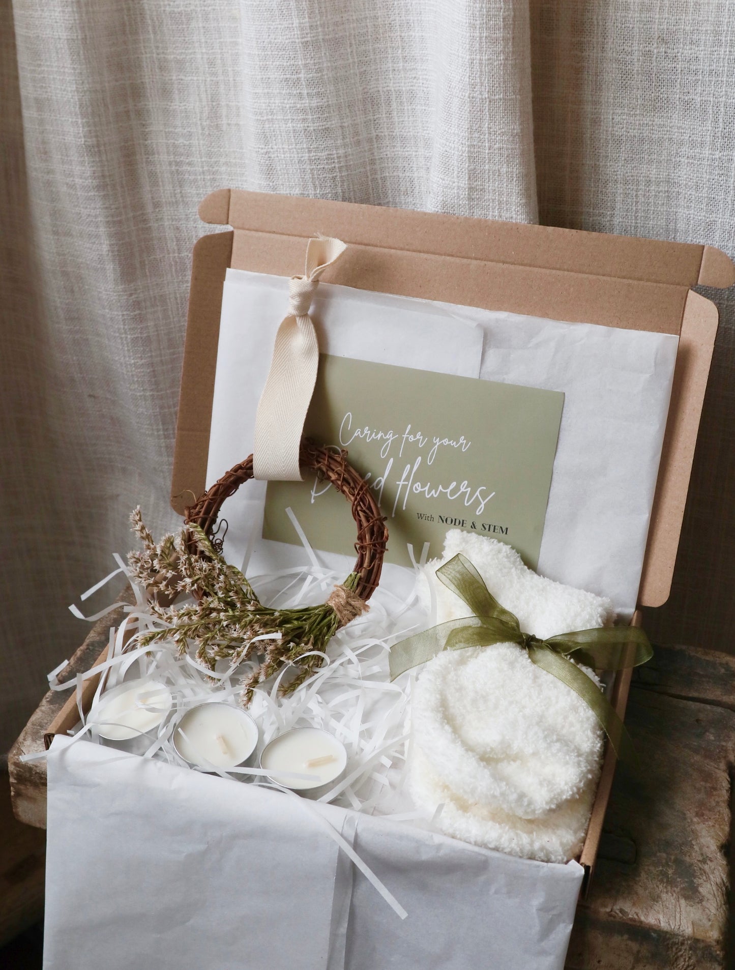 Green Cosy Christmas Gift Box