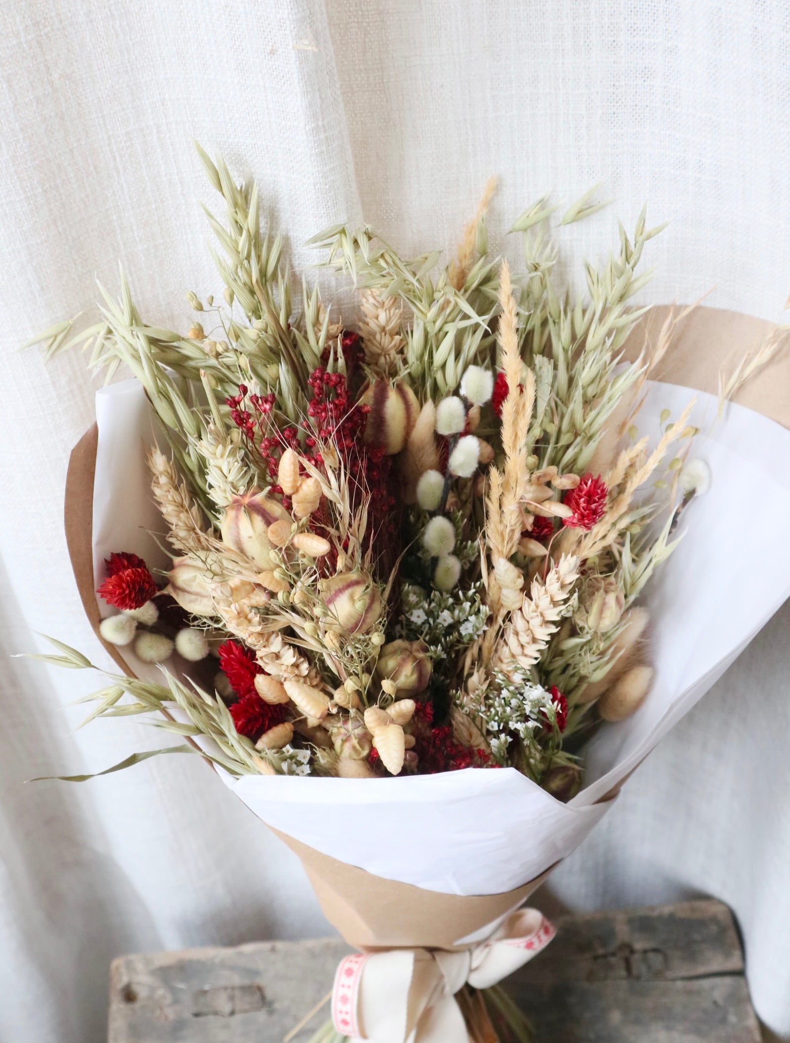 Merry | Christmas Dried Flower Arrangement