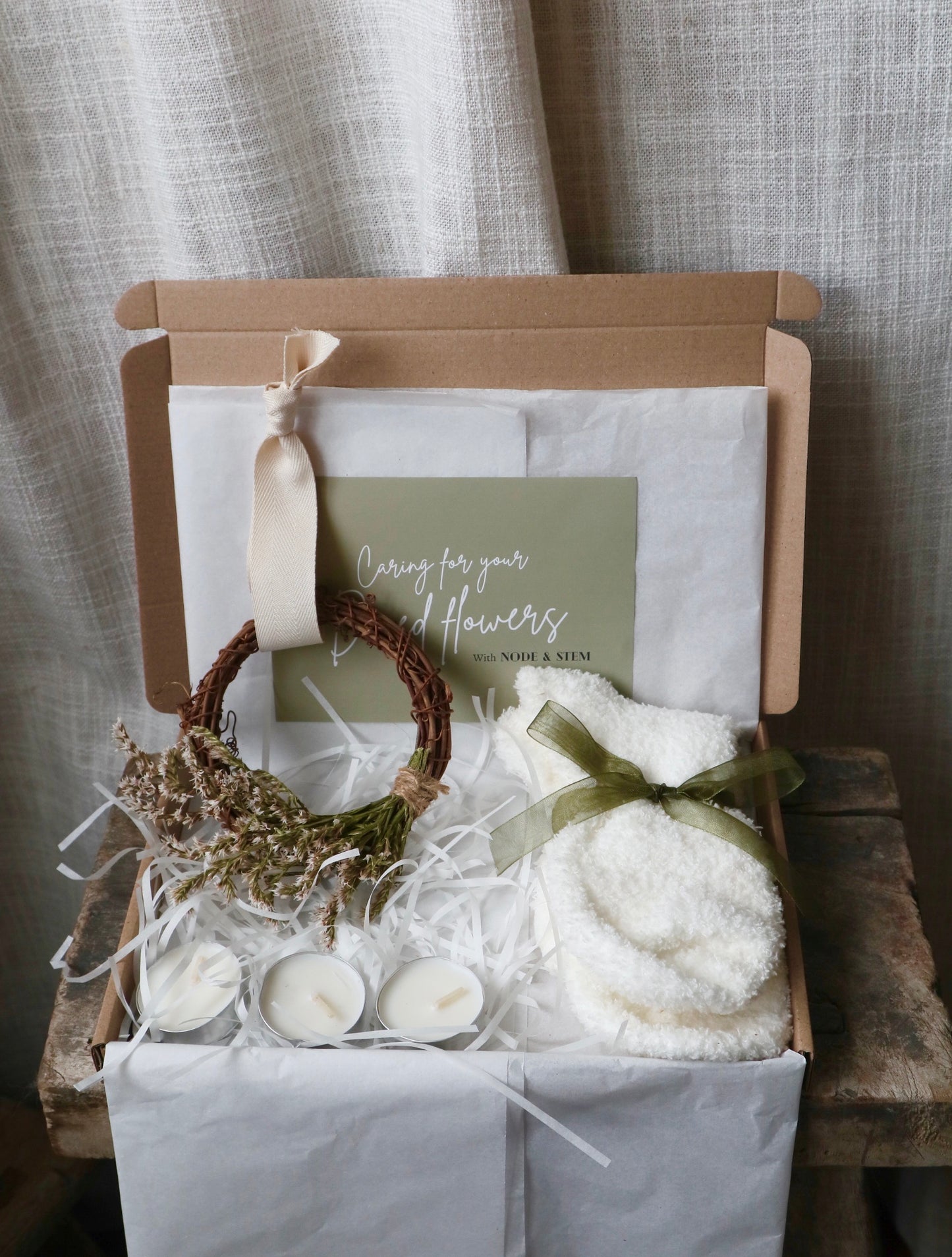 Green Cosy Christmas Gift Box