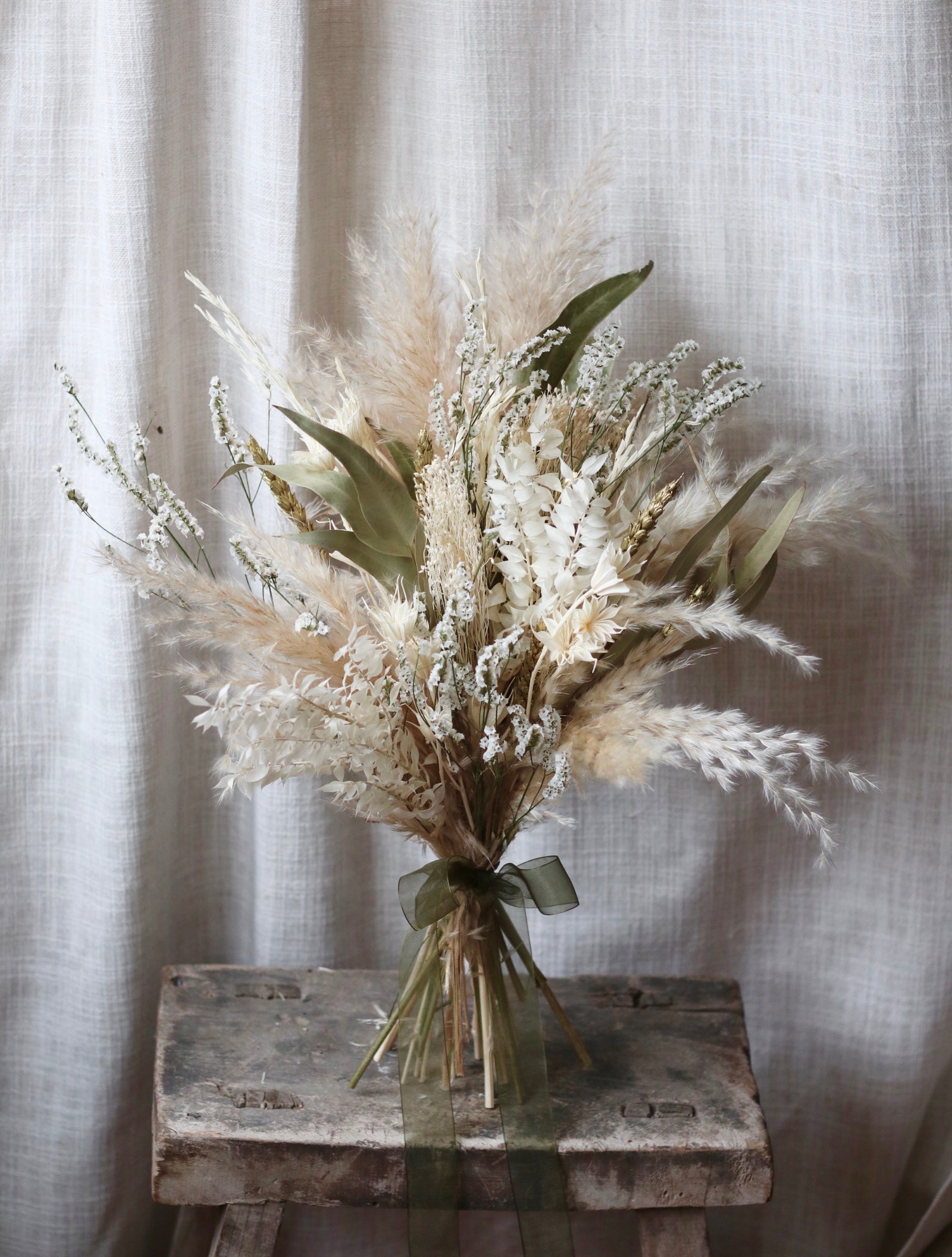Stella Pampas Christmas Bouquet