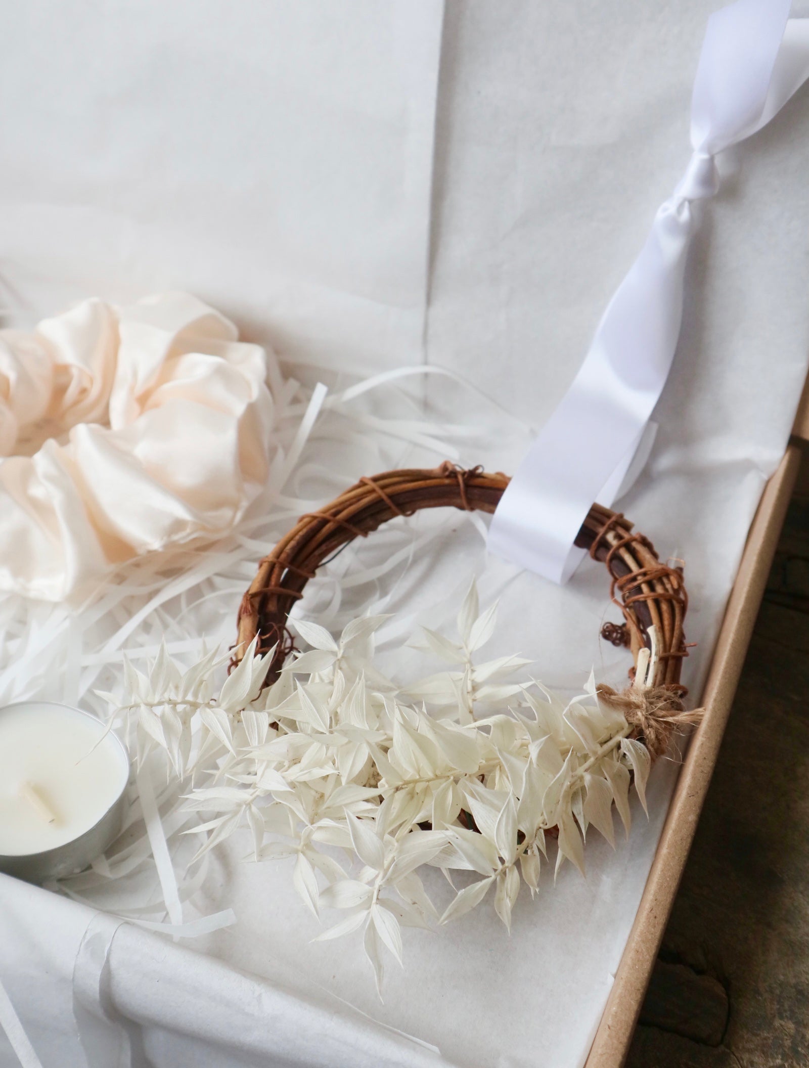 Neutral Cosy Christmas Gift Box