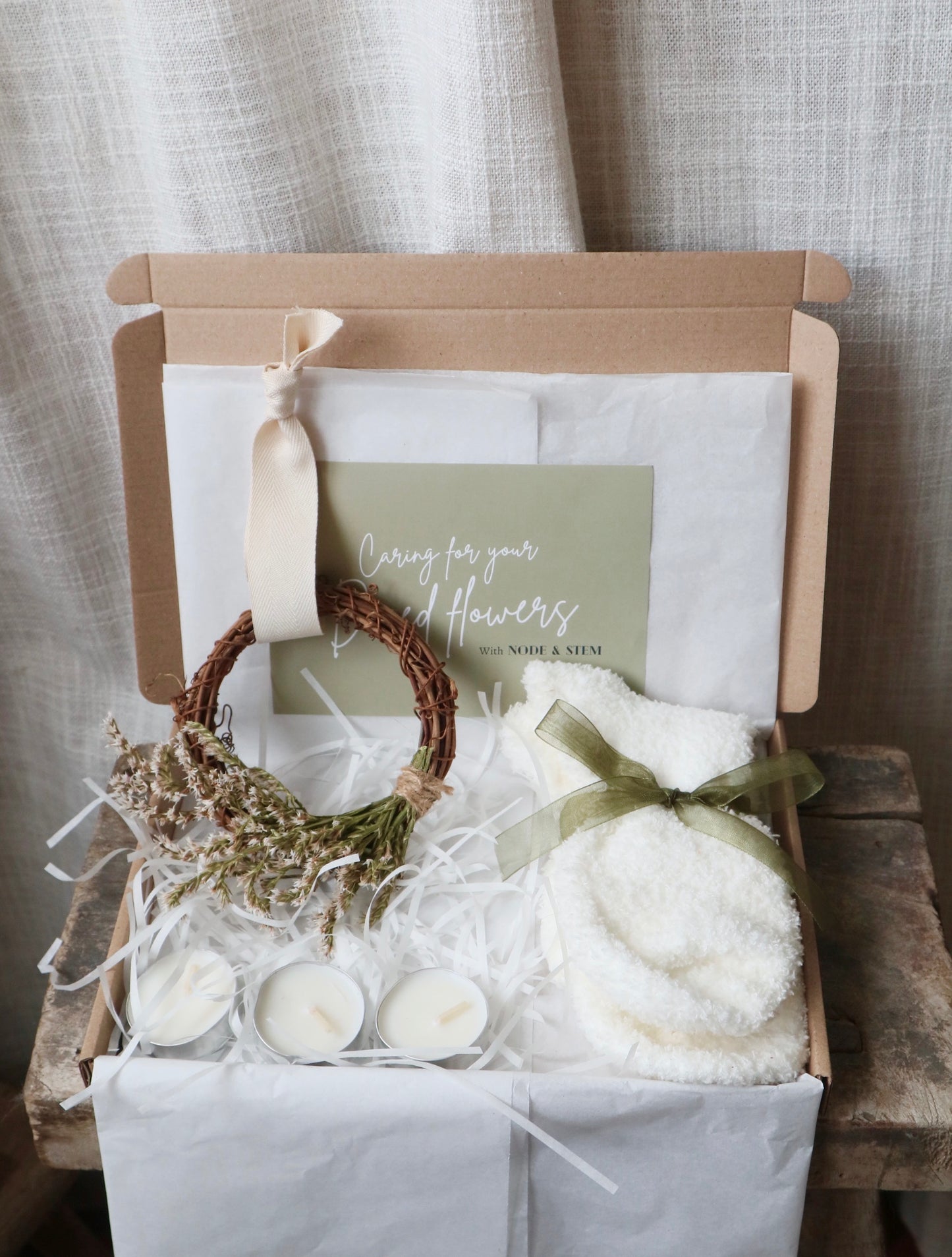 Green Cosy Christmas Gift Box