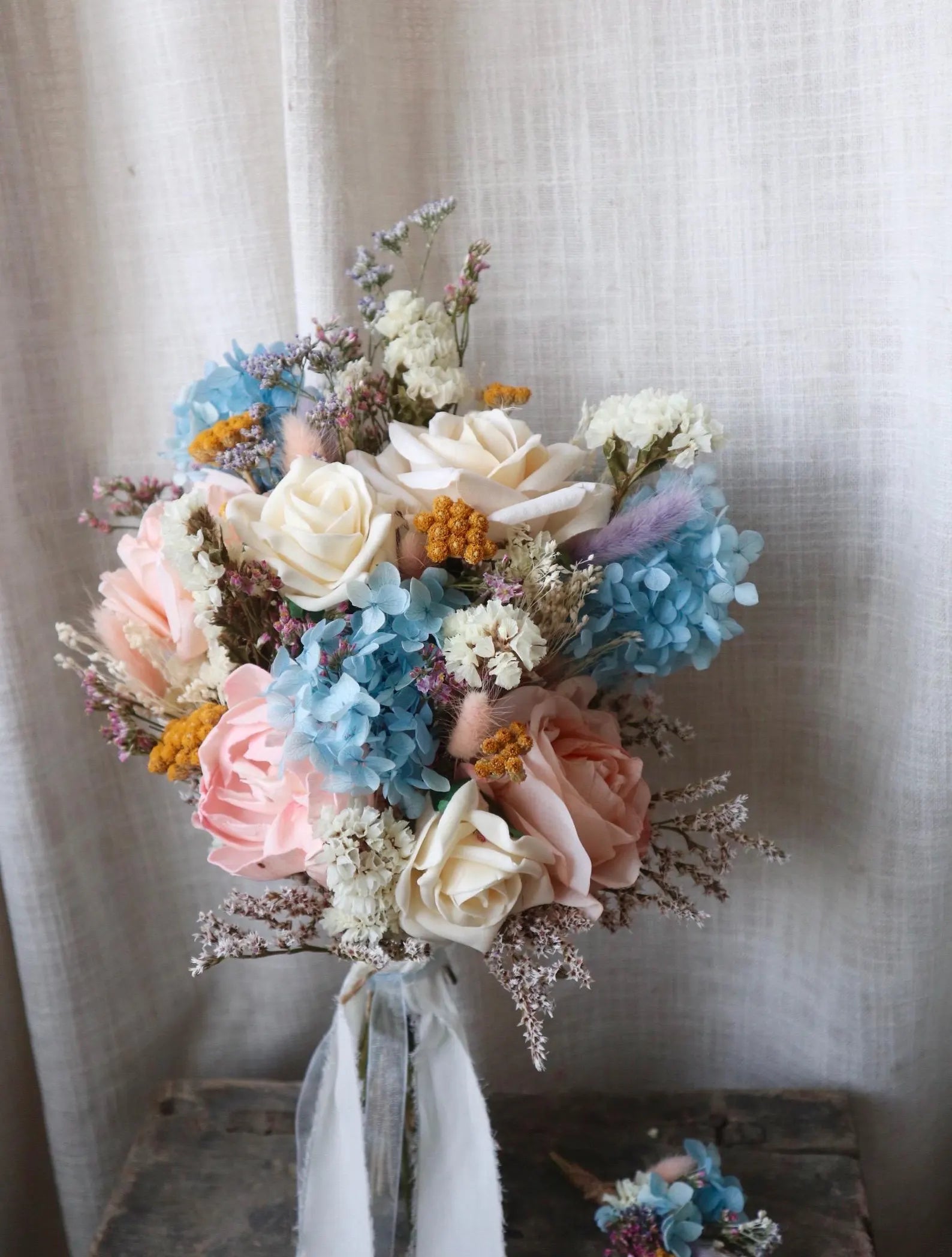 Perla | Pastel Dried Flower Bridal Bouquet