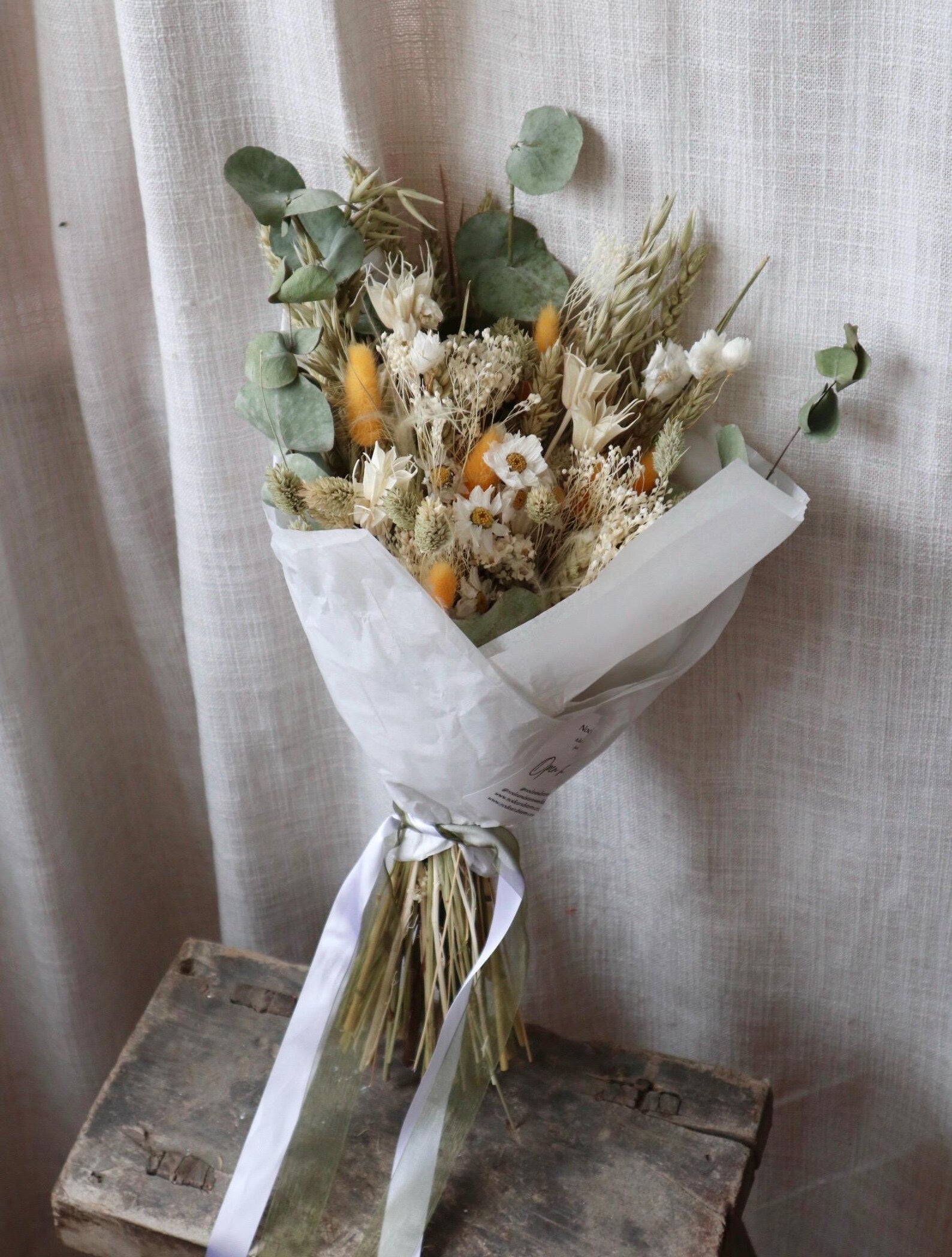 Siora Spring Dried Flower Bouquet