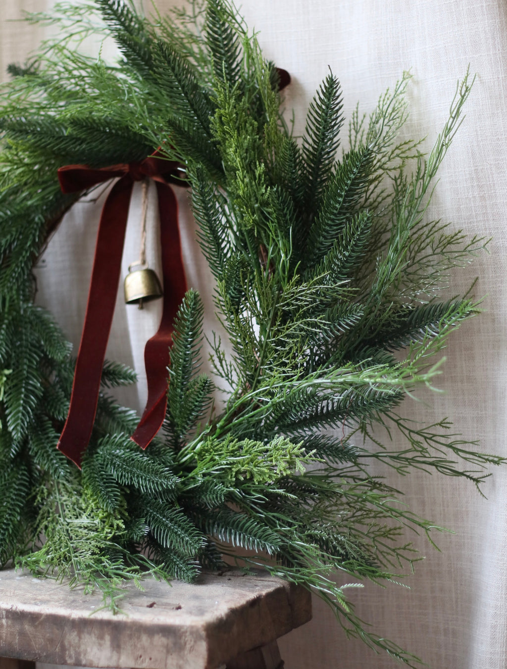 Melody Bell Christmas Wreath