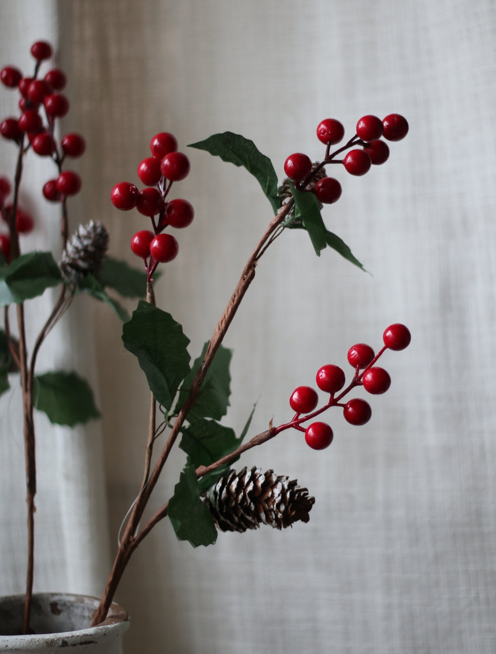 Red Berry & Pine Cone stem