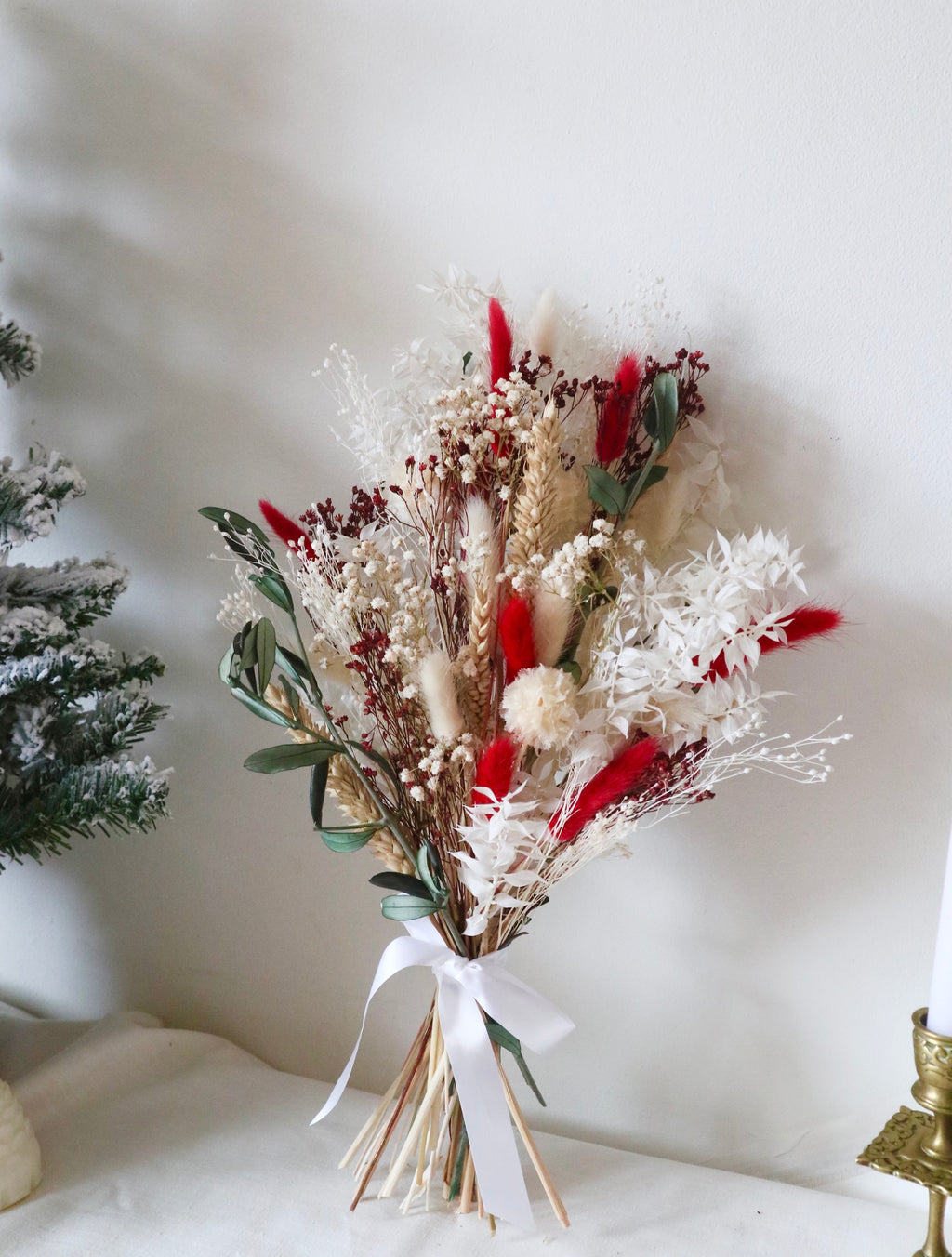Neve | Christmas Dried Flower Arrangement