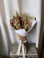 Merry | Christmas Dried Flower Arrangement