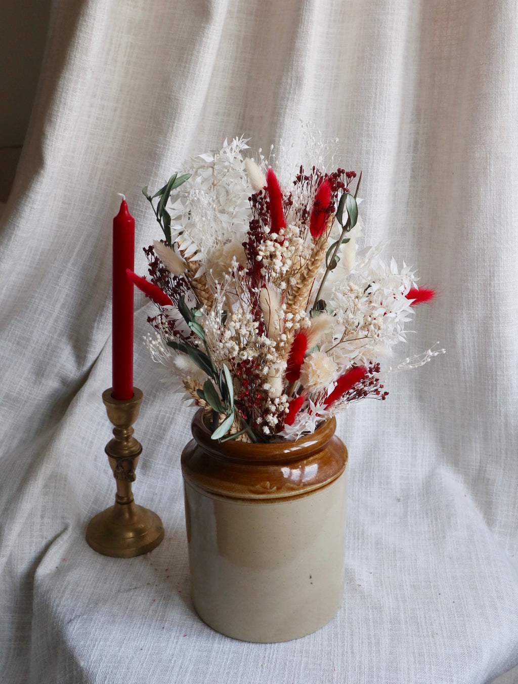 Neve | Christmas Dried Flower Arrangement