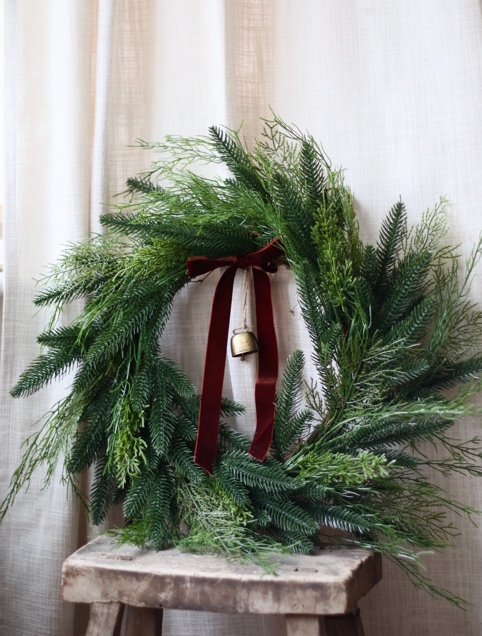Melody Bell Christmas Wreath