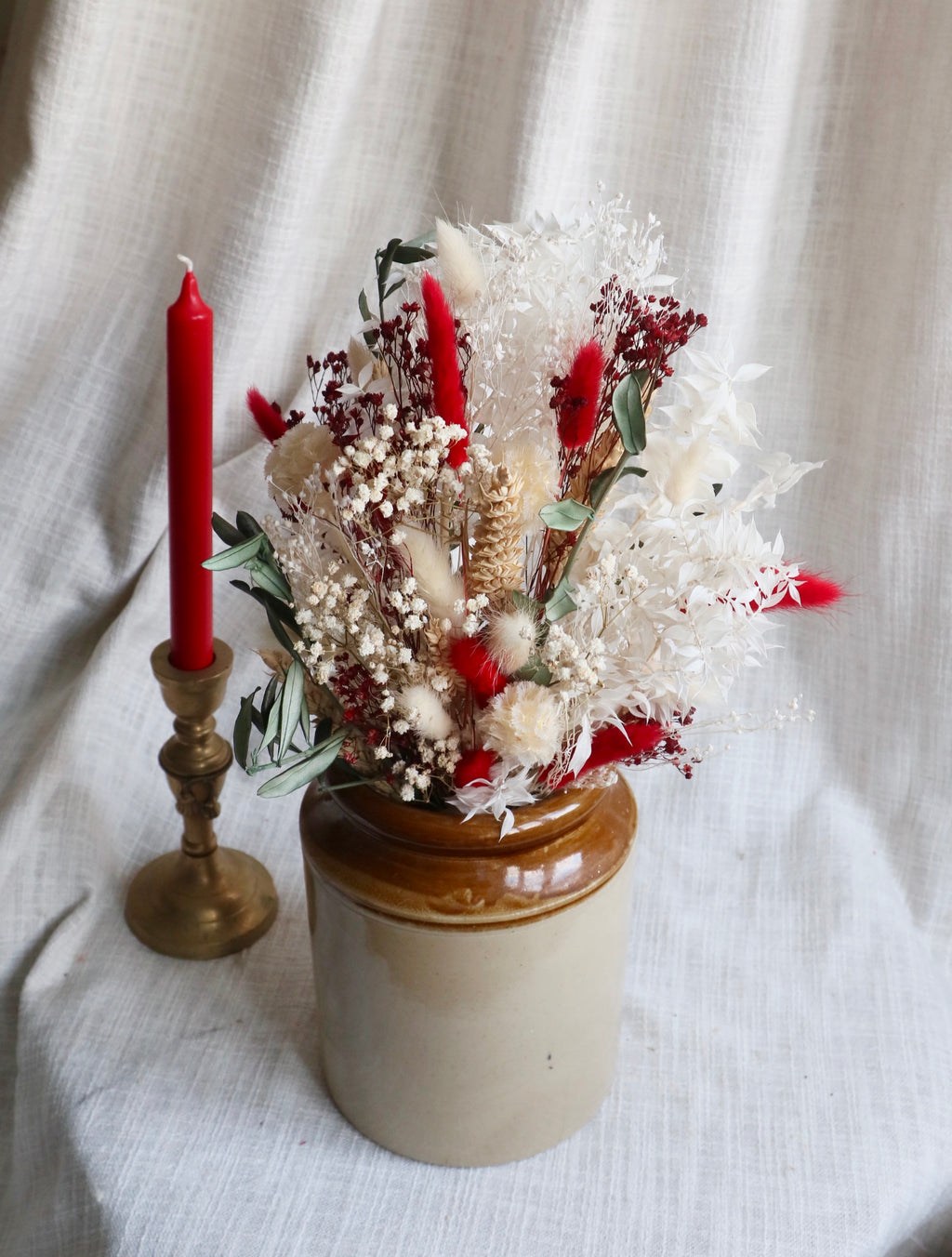 Neve | Christmas Dried Flower Arrangement