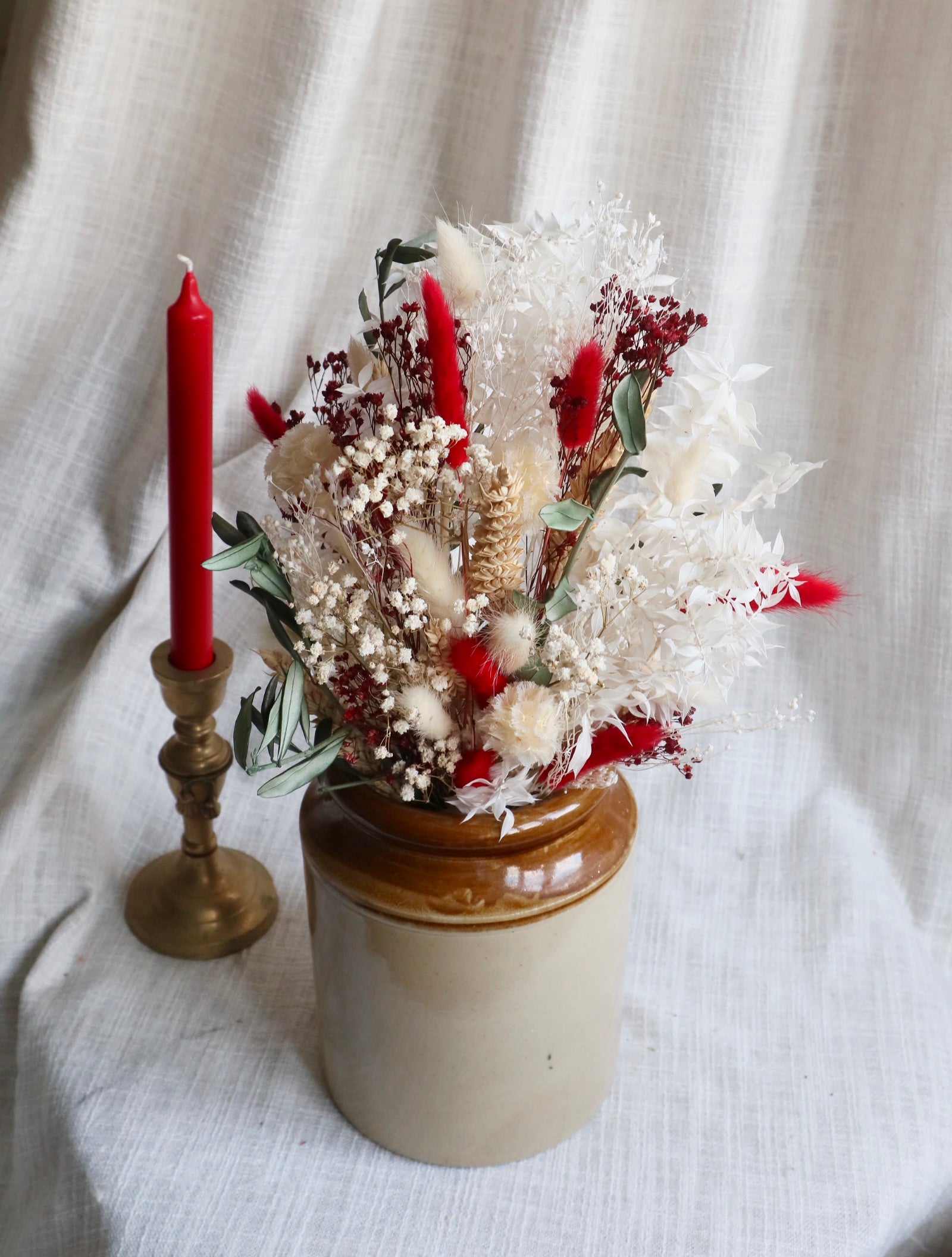 Neve | Christmas Dried Flower Arrangement