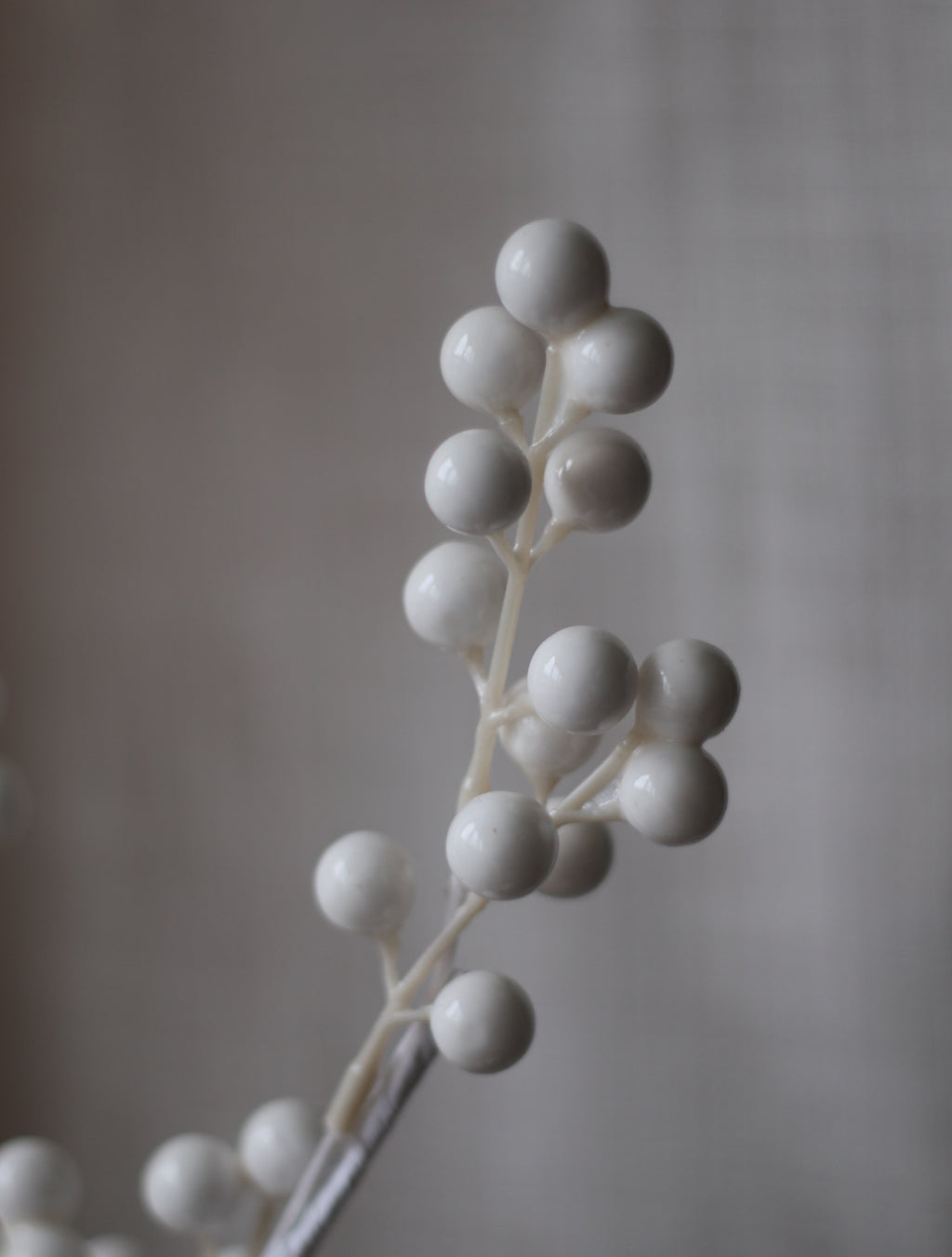 Artificial White Berry Stem