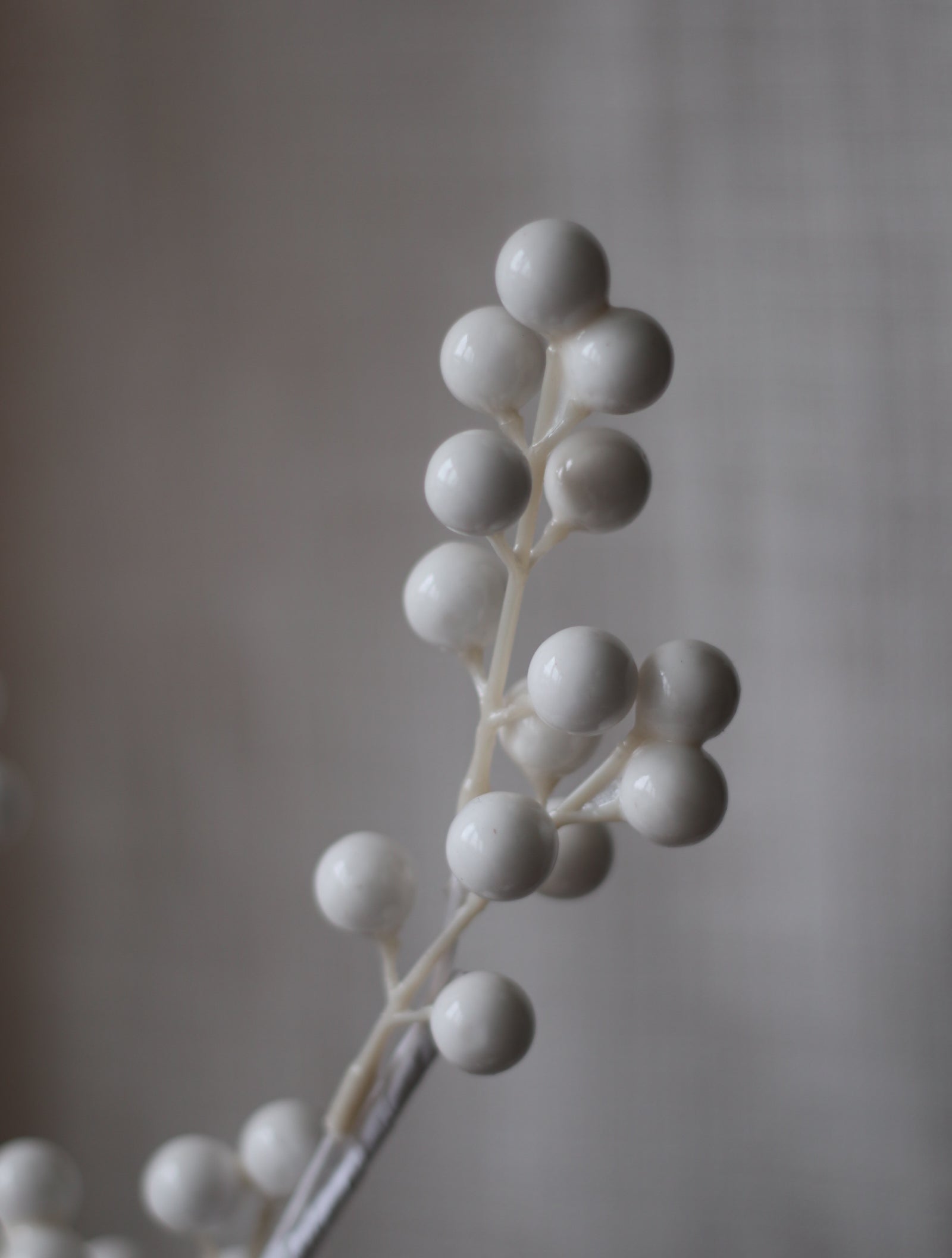 Artificial White Berry Stem