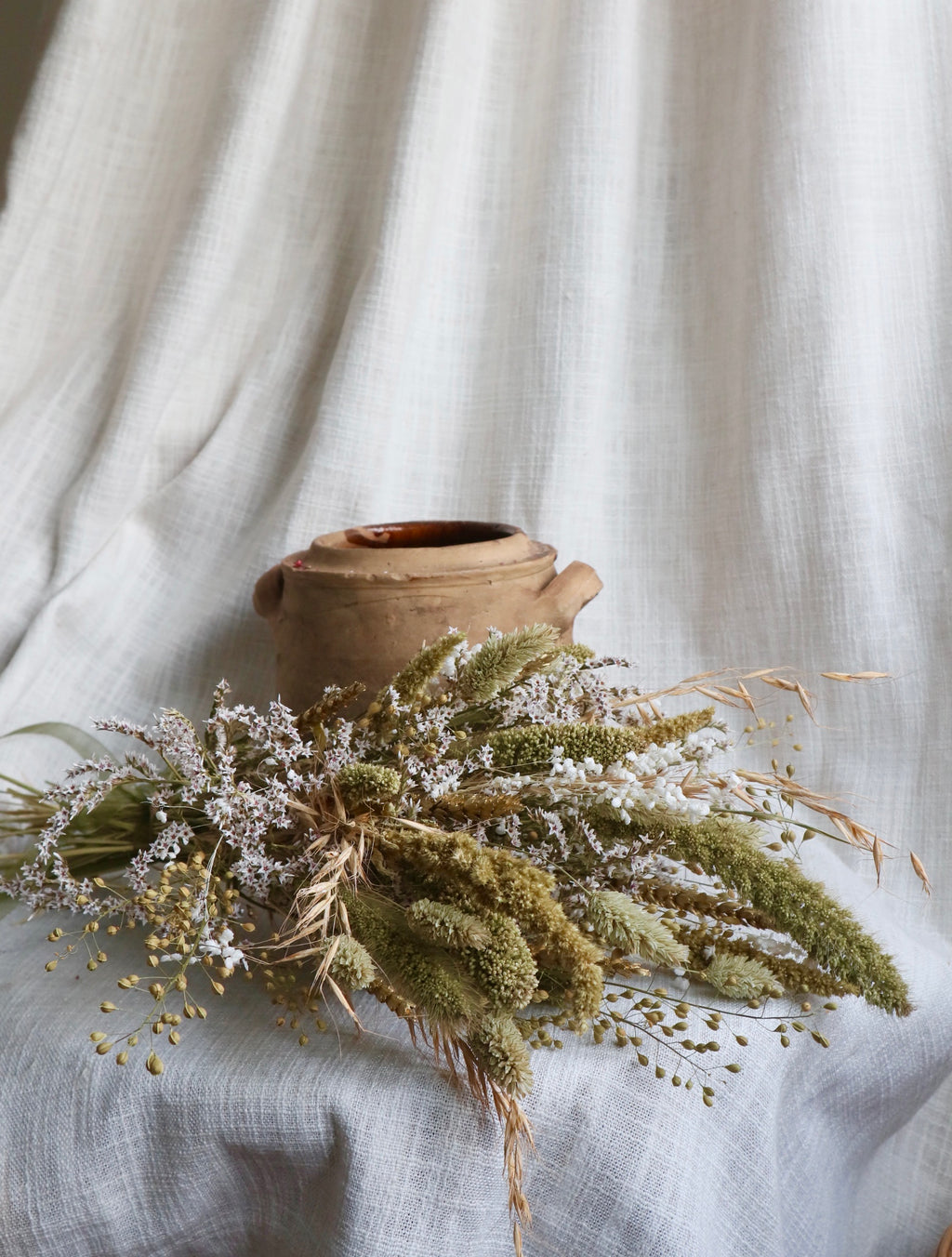 Eira | Christmas Dried Flower Arrangement