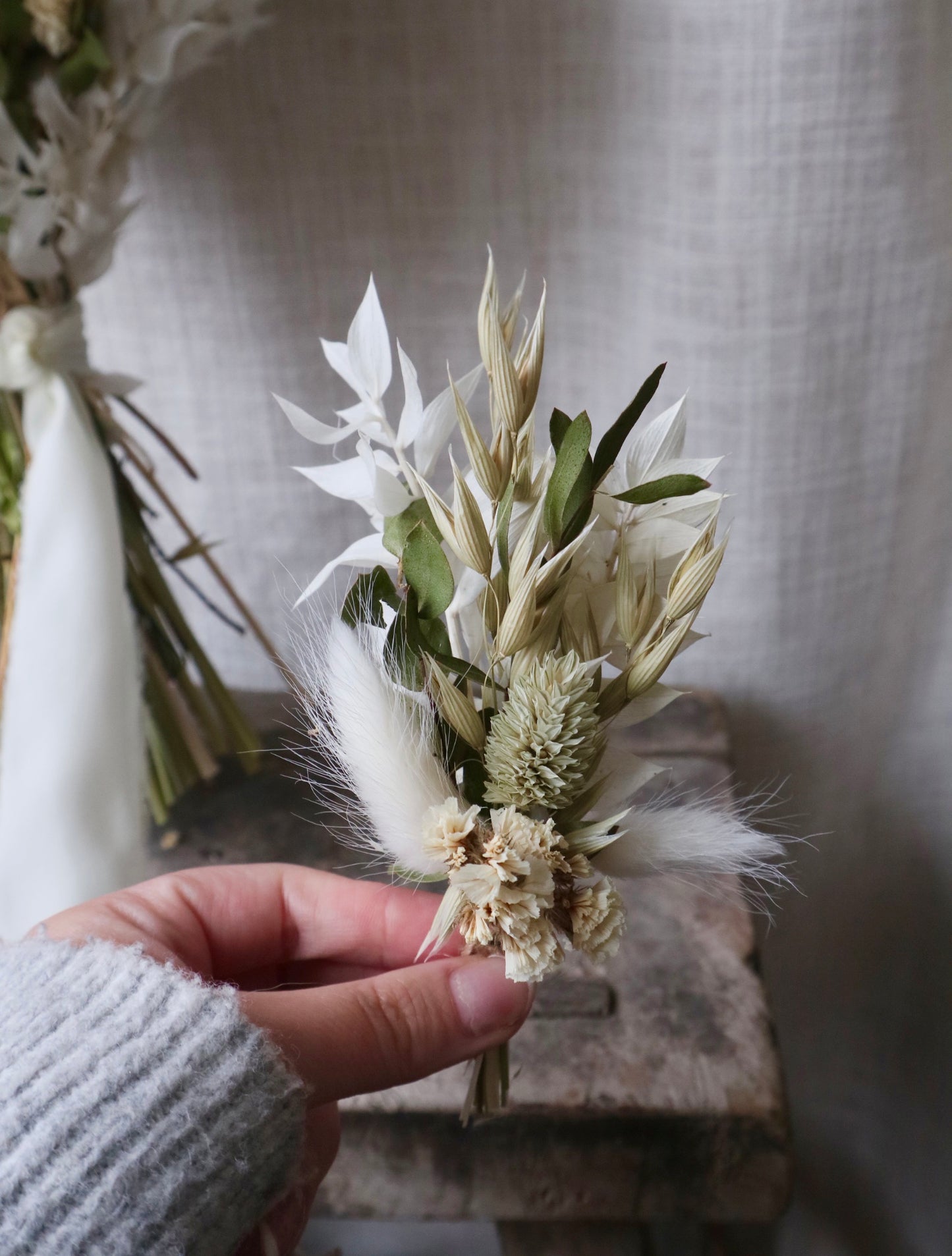 Clove | White & Green Dried Flower Bouquet