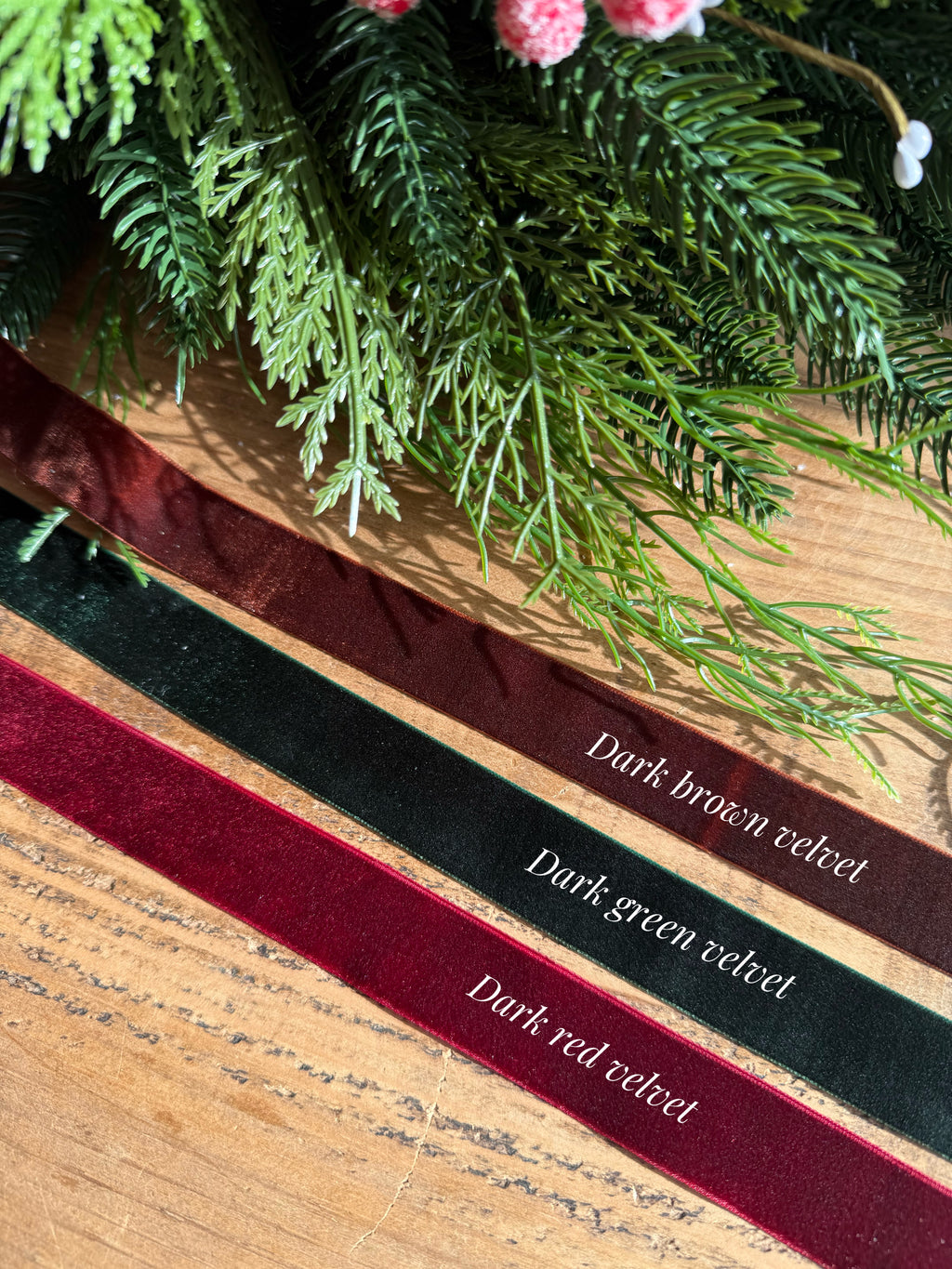 Robyn Red Berry Wreath