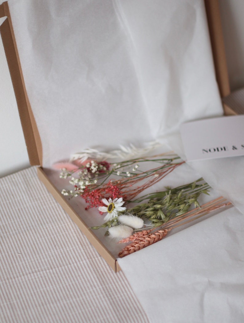 Rosa | Dried Flower Bouquet