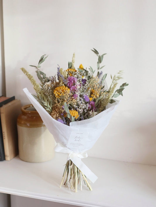 Birdie | Spring Dried Flower Bouquet