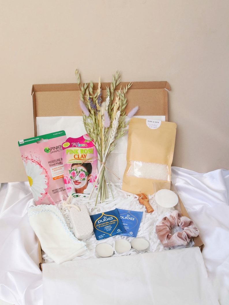 PAMPER LETTERBOX GIFT